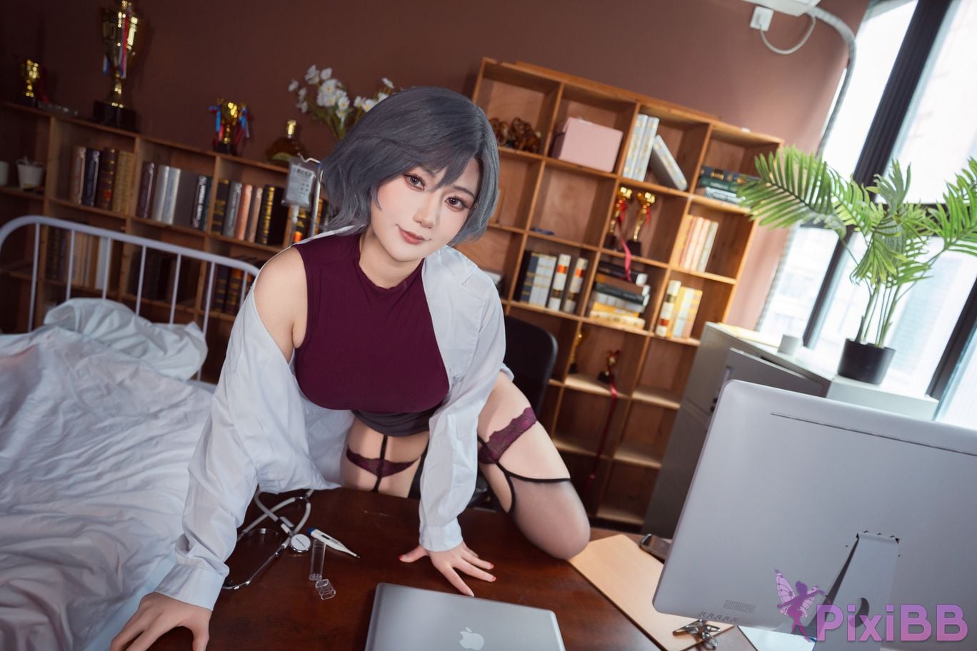 Cosplayer Xinglan is Lanlan and her name Lanmei. Disqualified doctor in the health room PixiBB.COM 025