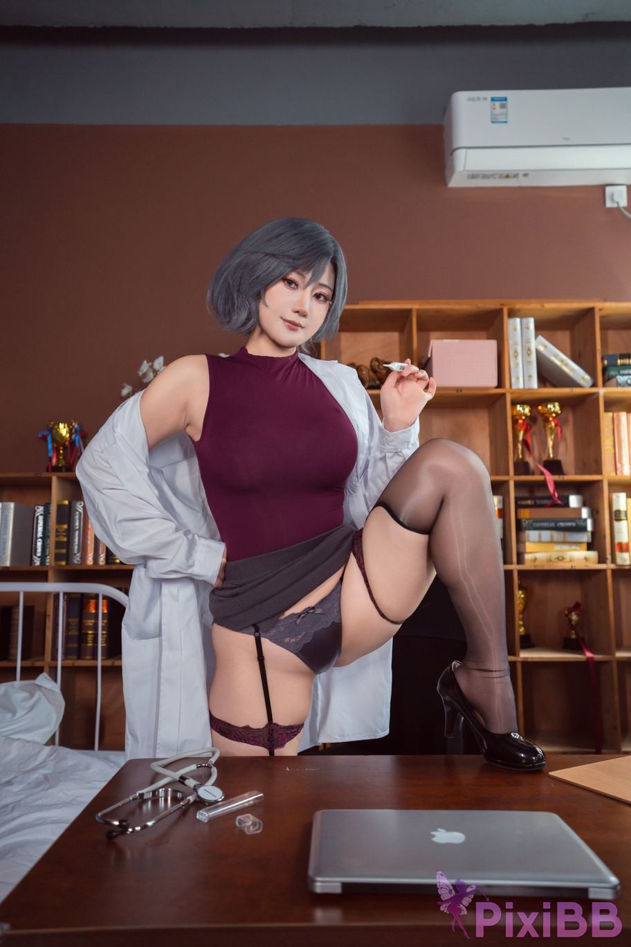 Cosplayer Xinglan is Lanlan and her name Lanmei. Disqualified doctor in the health room PixiBB.COM 026