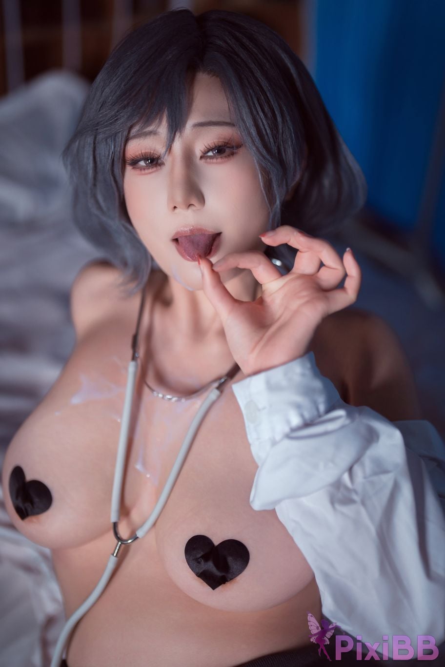 Cosplayer Xinglan is Lanlan and her name Lanmei. Disqualified doctor in the health room PixiBB.COM 065