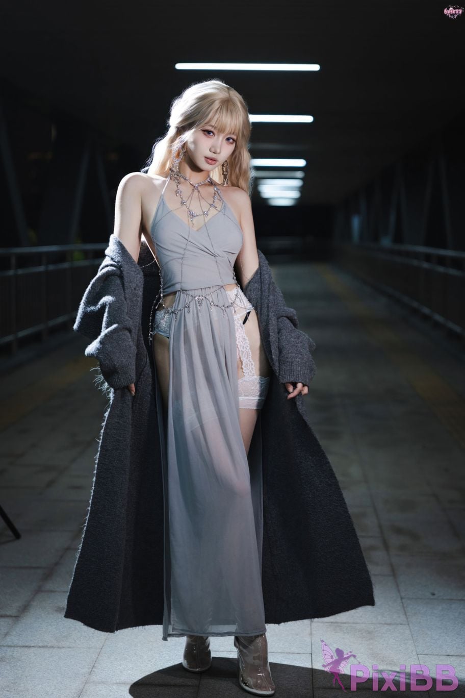 Cosplayer Qiqi be good cinderella Cinderella fan evening dress PixiBB.COM 013