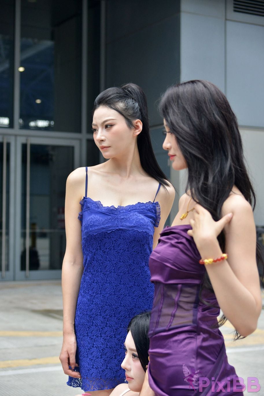 Featured Street Photography Works No.5471 three sisters PixiBB.COM 067