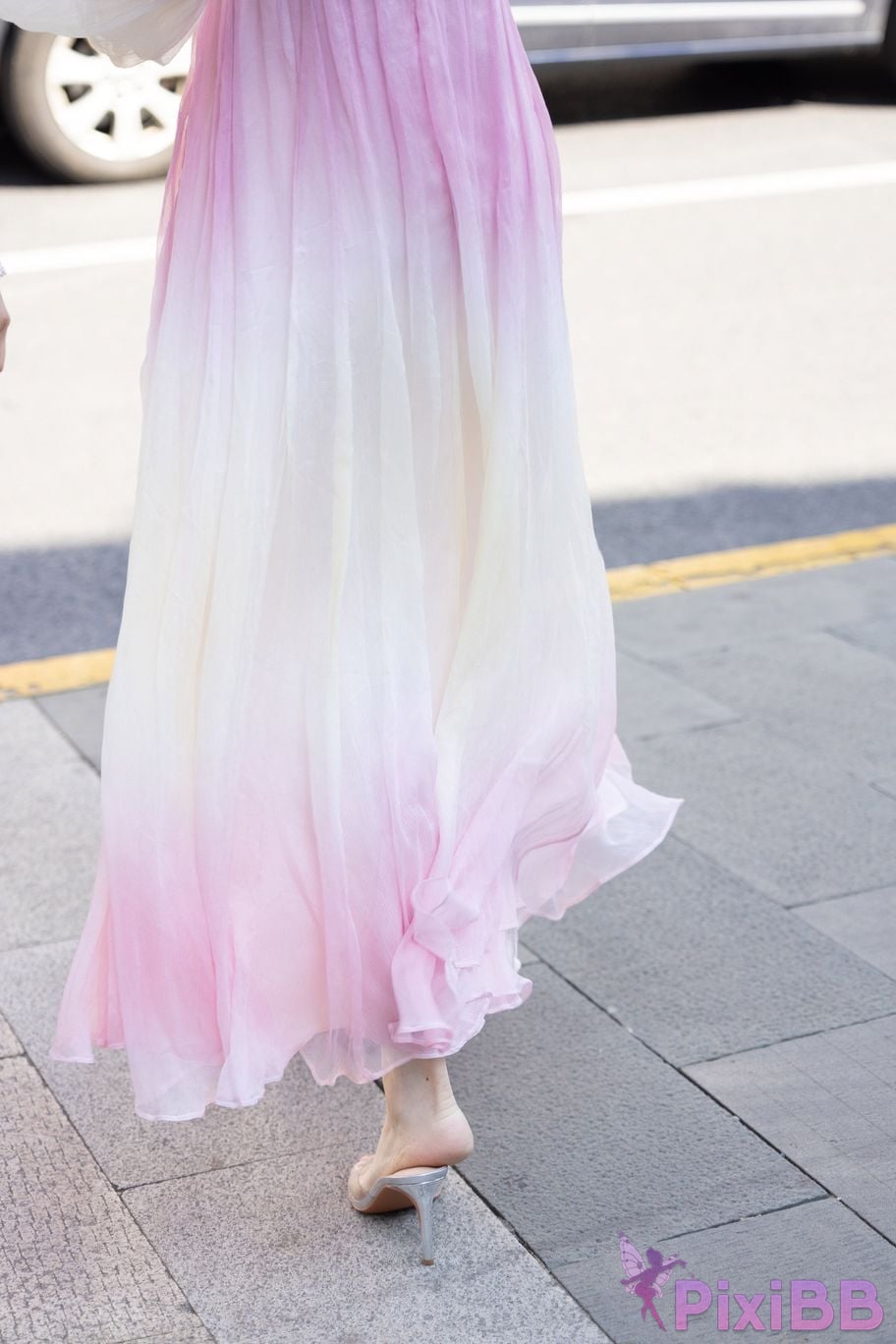 Featured Street Photography Works No.5472 Pink dress PixiBB.COM 018