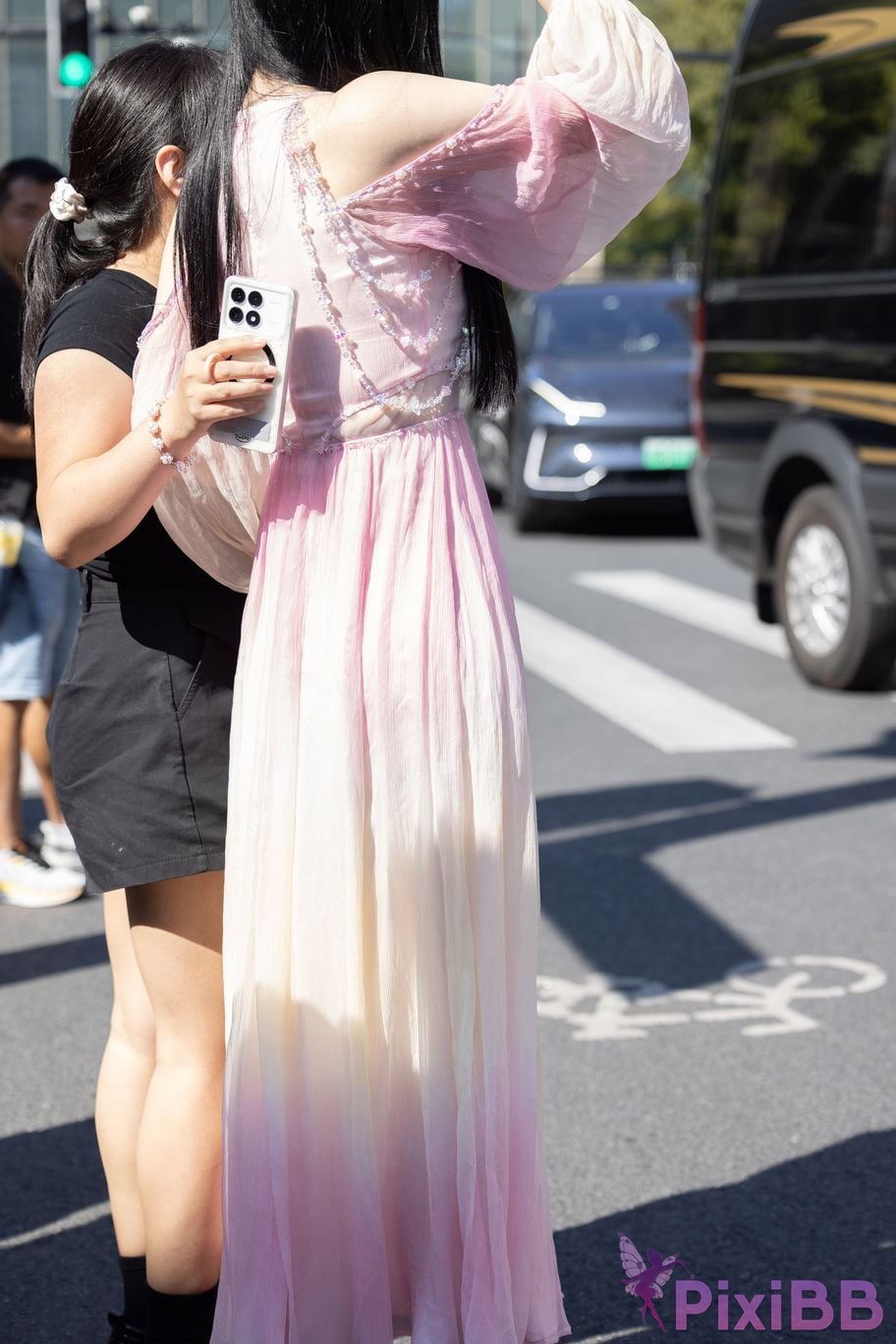 Featured Street Photography Works No.5472 Pink dress PixiBB.COM 030