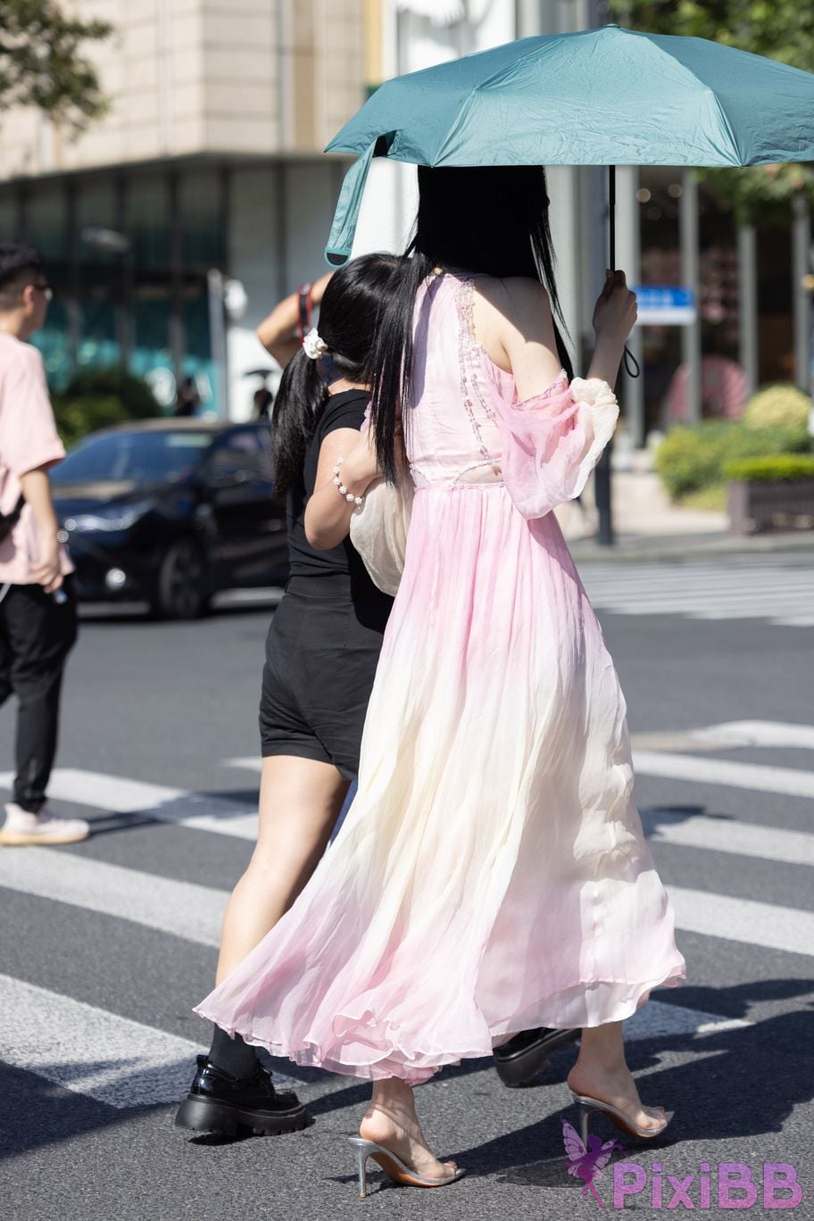 Featured Street Photography Works No.5472 Pink dress PixiBB.COM 059