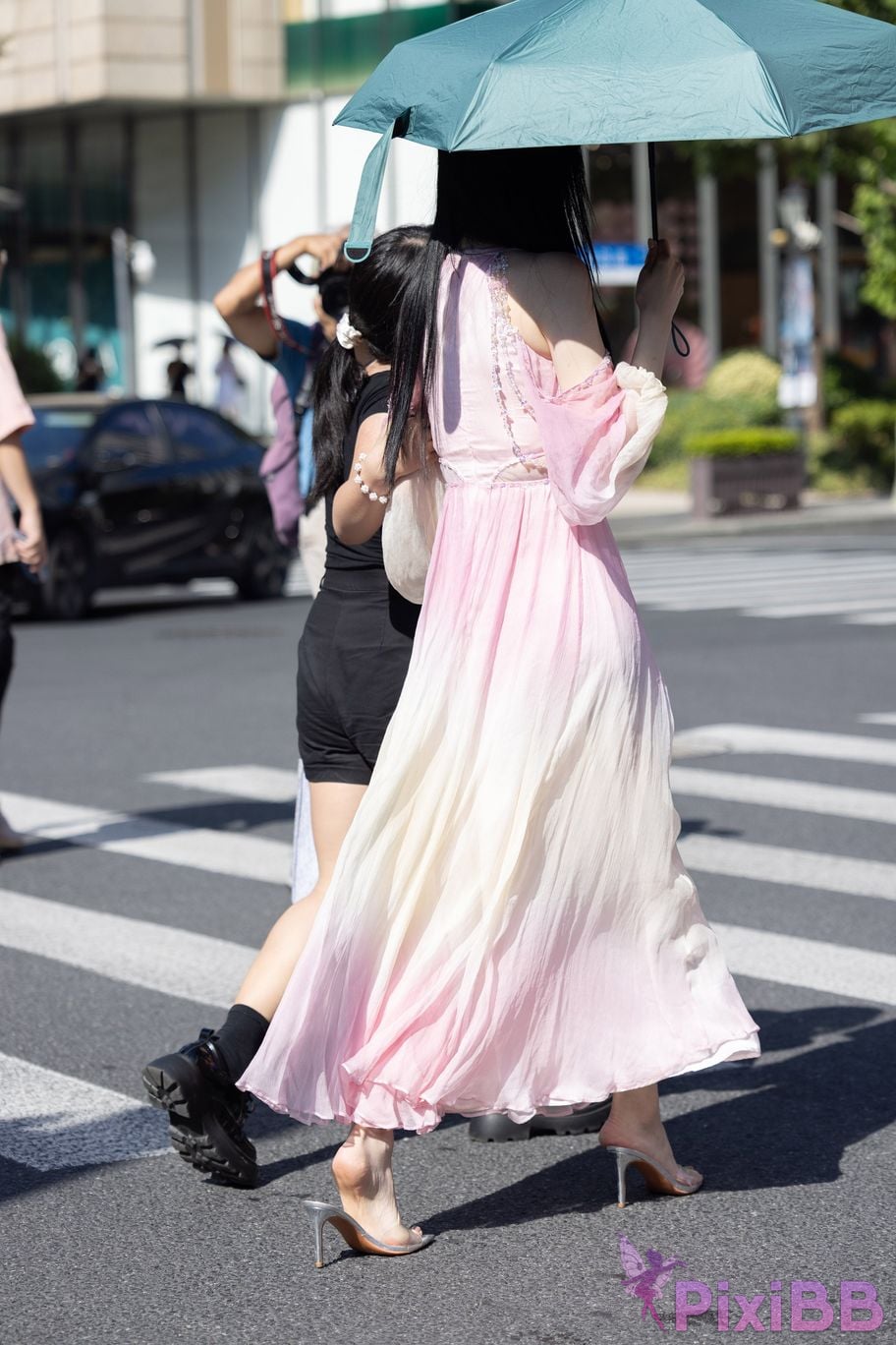 Featured Street Photography Works No.5472 Pink dress PixiBB.COM 060