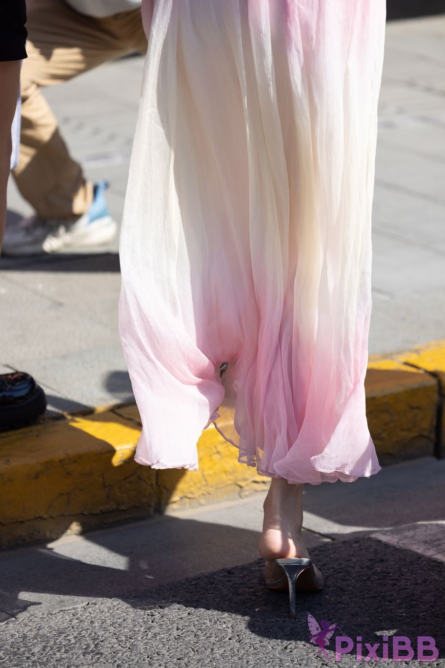 Featured Street Photography Works No.5472 Pink dress PixiBB.COM 069