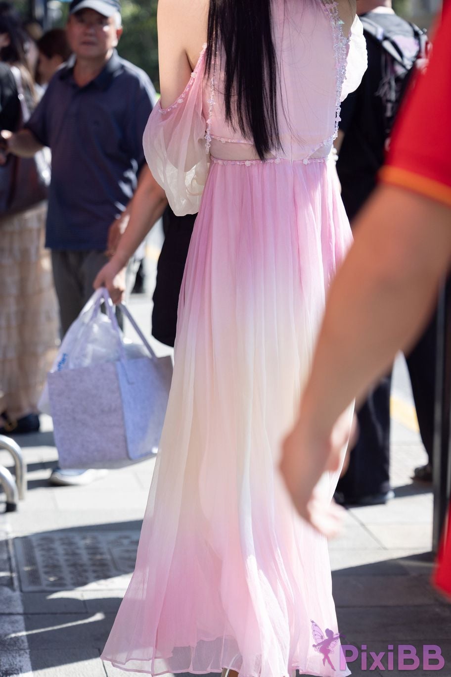 Featured Street Photography Works No.5472 Pink dress PixiBB.COM 083