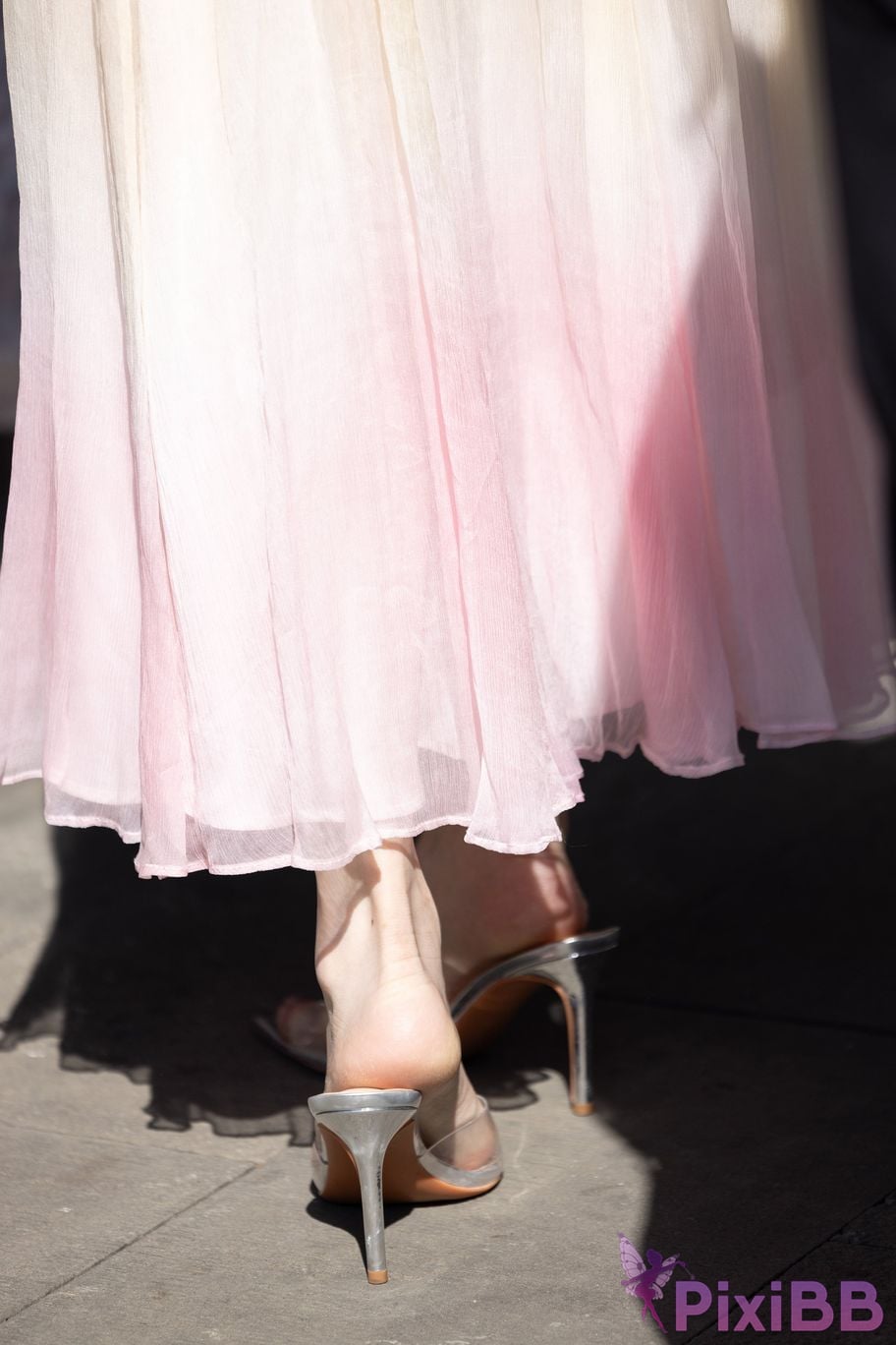 Featured Street Photography Works No.5472 Pink dress PixiBB.COM 106