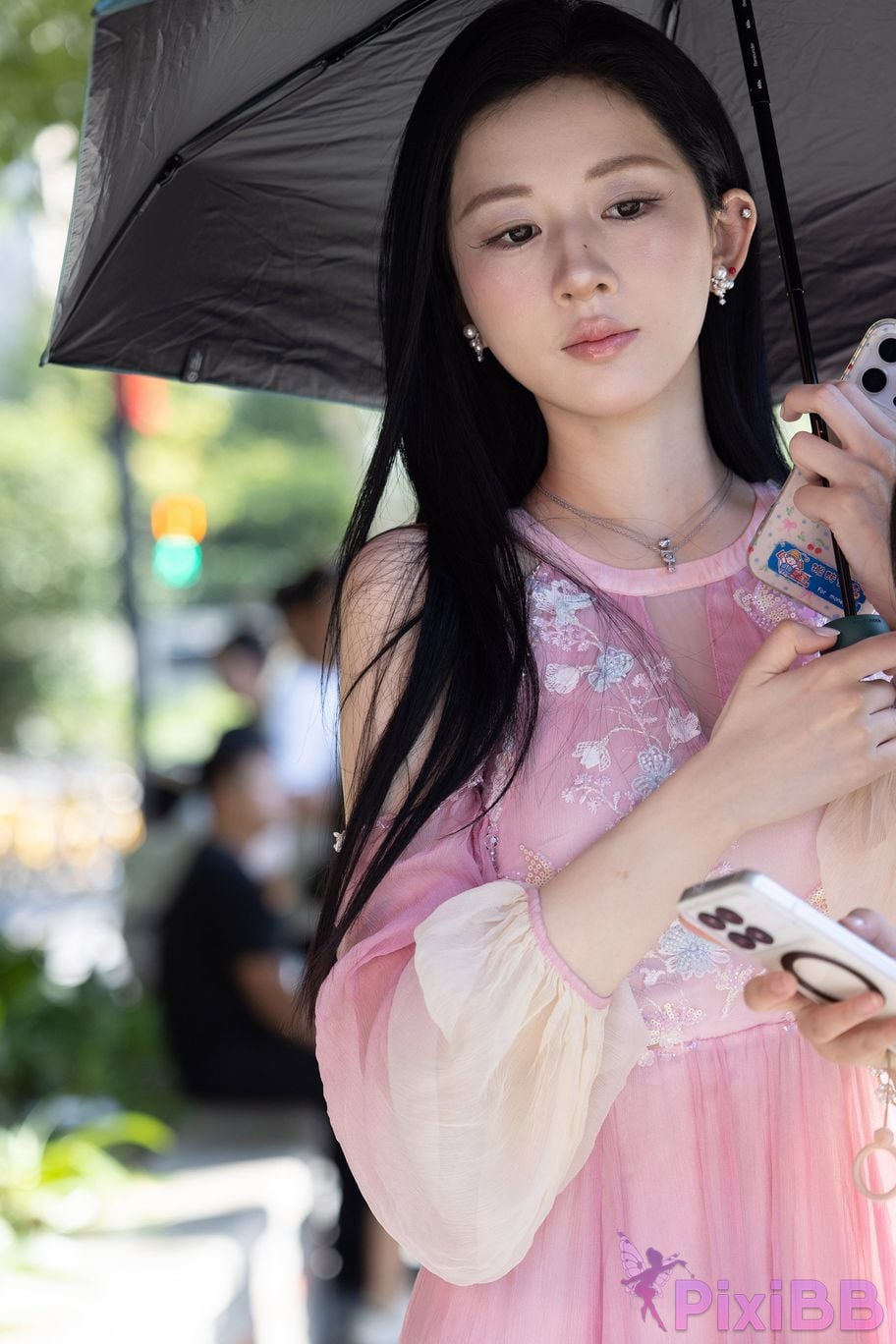 Featured Street Photography Works No.5472 Pink dress PixiBB.COM 126