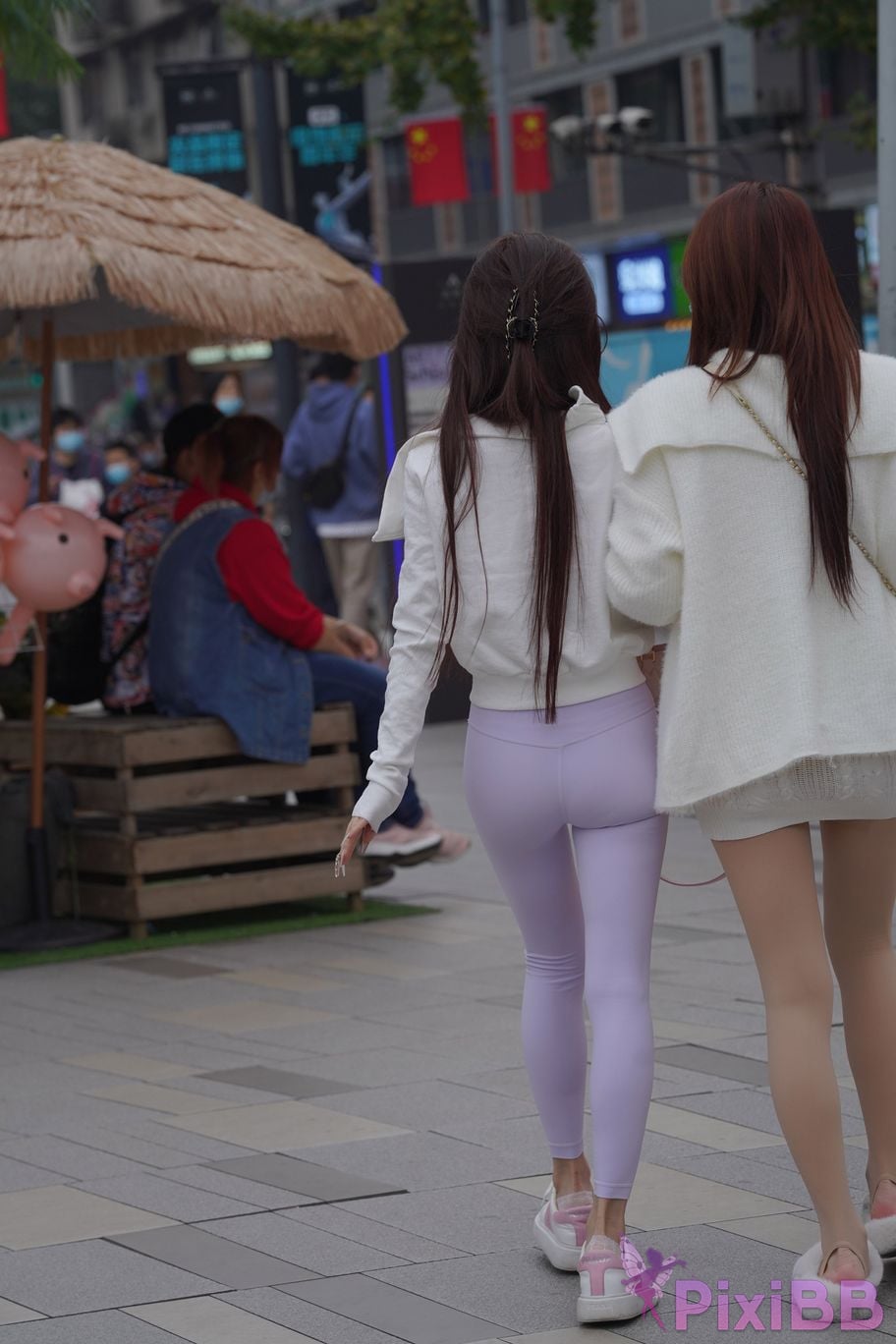 Featured Street Photography Works No.5477 Youthful and sweet besties PixiBB.COM 103