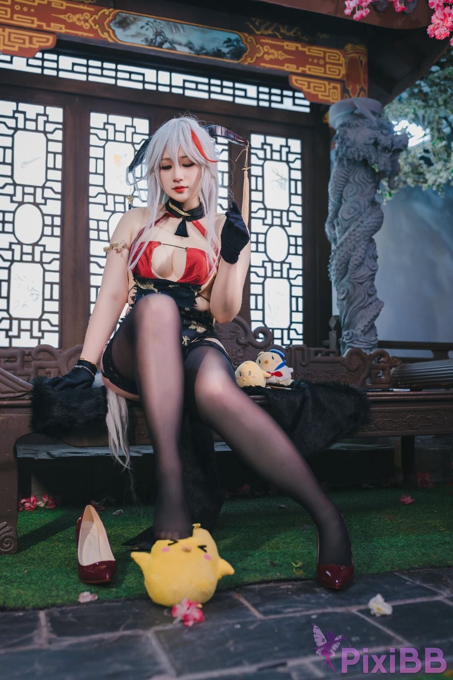 Cosplayer Zaya autumn azur lane Egil PixiBB.COM 013