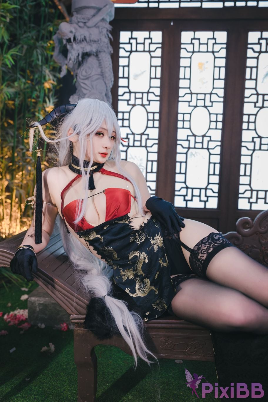 Cosplayer Zaya autumn azur lane Egil PixiBB.COM 018
