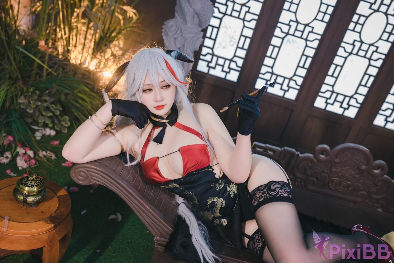 Cosplayer Zaya autumn azur lane Egil PixiBB.COM 026