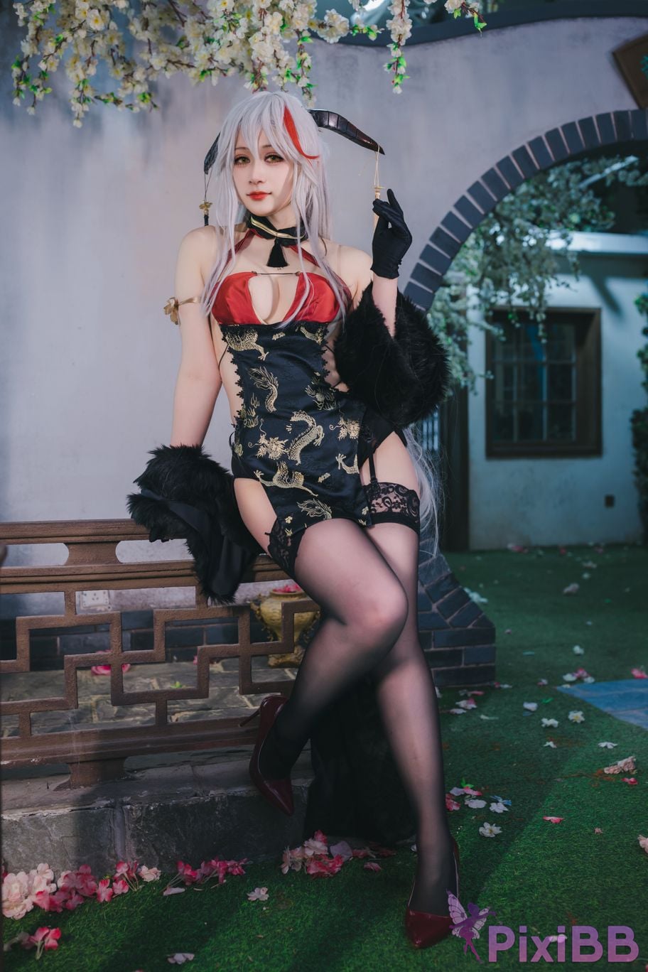 Cosplayer Zaya autumn azur lane Egil PixiBB.COM 042