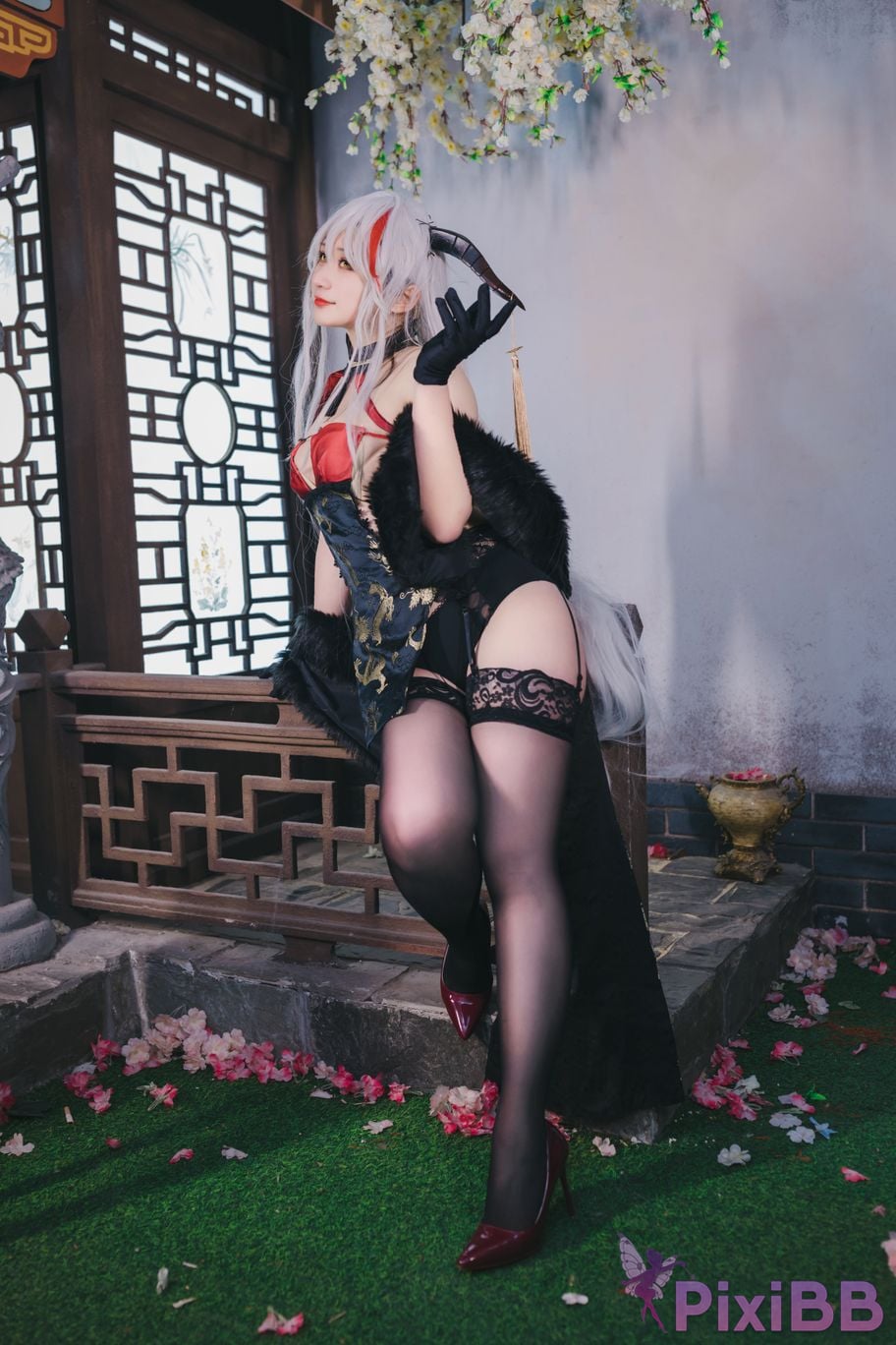 Cosplayer Zaya autumn azur lane Egil PixiBB.COM 043