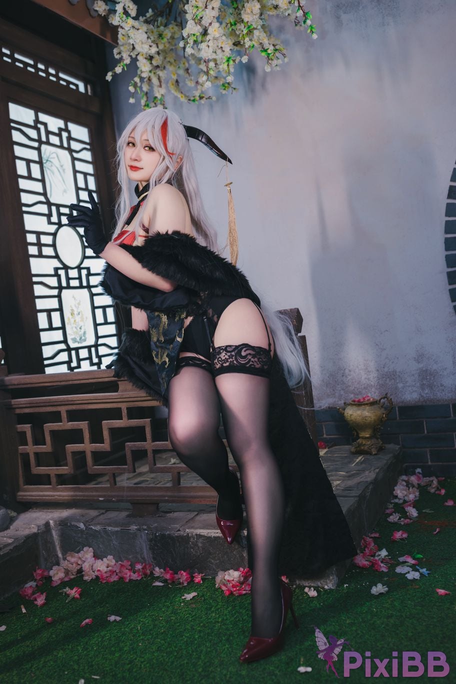 Cosplayer Zaya autumn azur lane Egil PixiBB.COM 045
