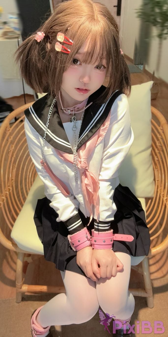 Cosplayer Eiri Kanzawa Just trap me like this PixiBB.COM 001