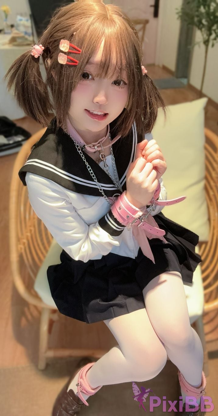 Cosplayer Eiri Kanzawa Just trap me like this PixiBB.COM 034