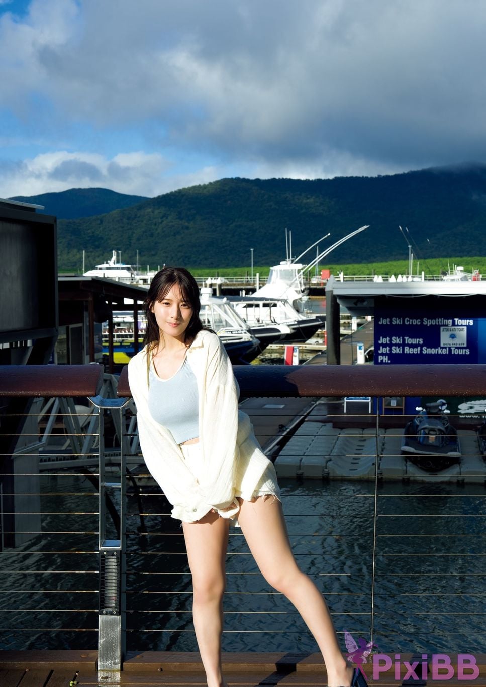 Japanese Idol Kurea Hazuki 1st photo book with bonus cuts only available in the digital version clarus PixiBB.COM 022