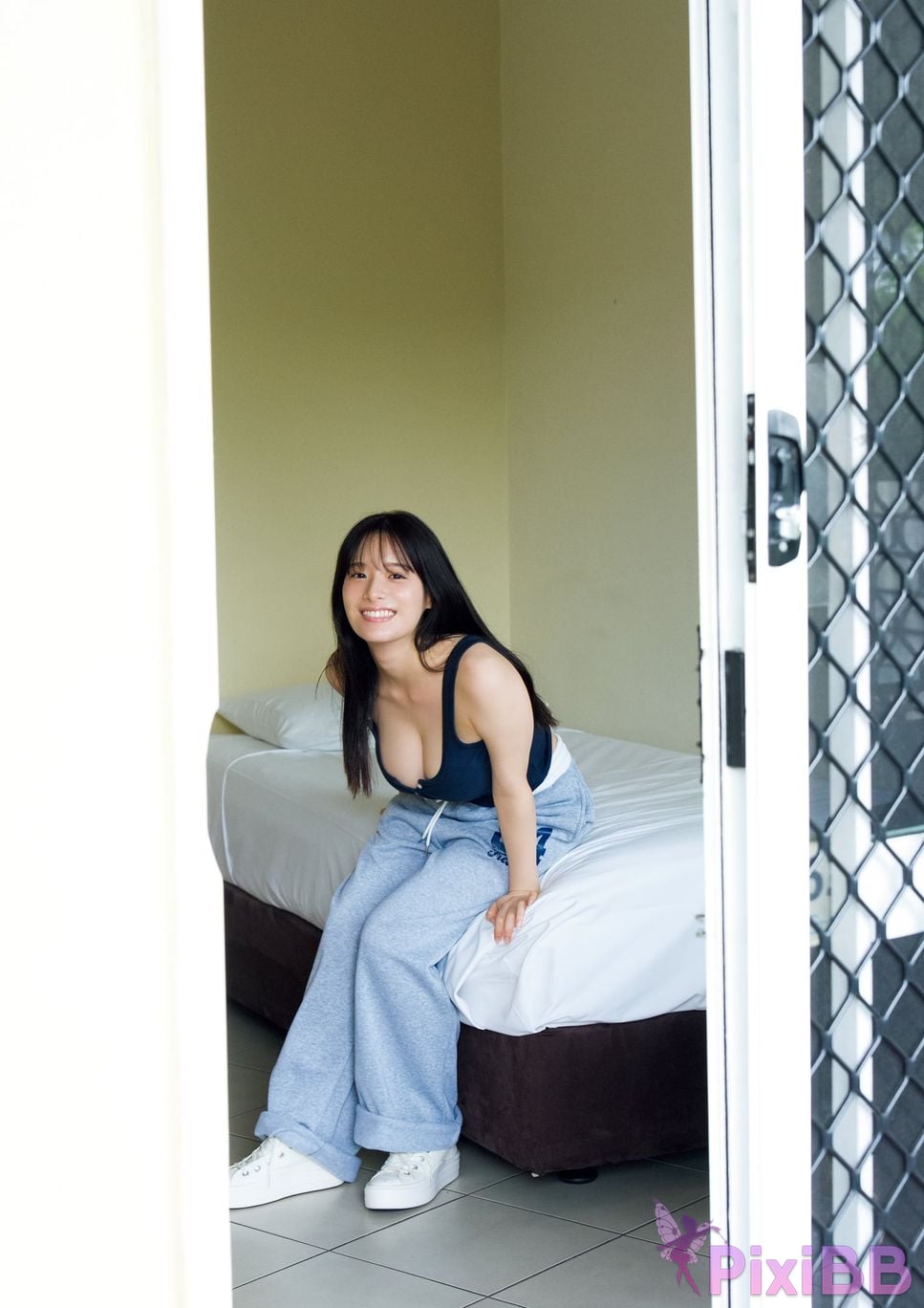 Japanese Idol Kurea Hazuki 1st photo book with bonus cuts only available in the digital version clarus PixiBB.COM 025