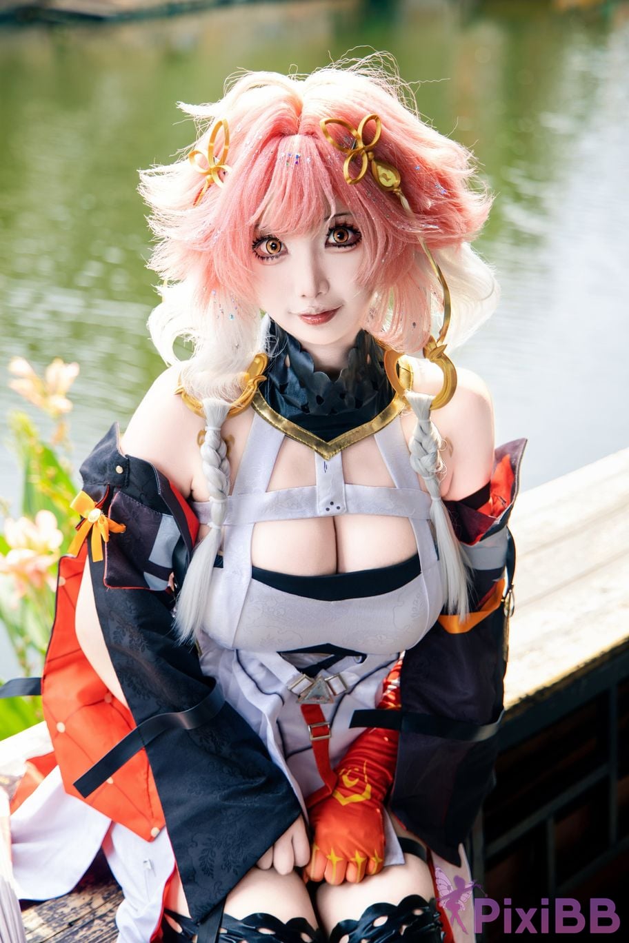 Cosplayer Vanilla Milk Meow Changli Collectors Edition Original Leather Exterior Scene PixiBB.COM 001.JPG
