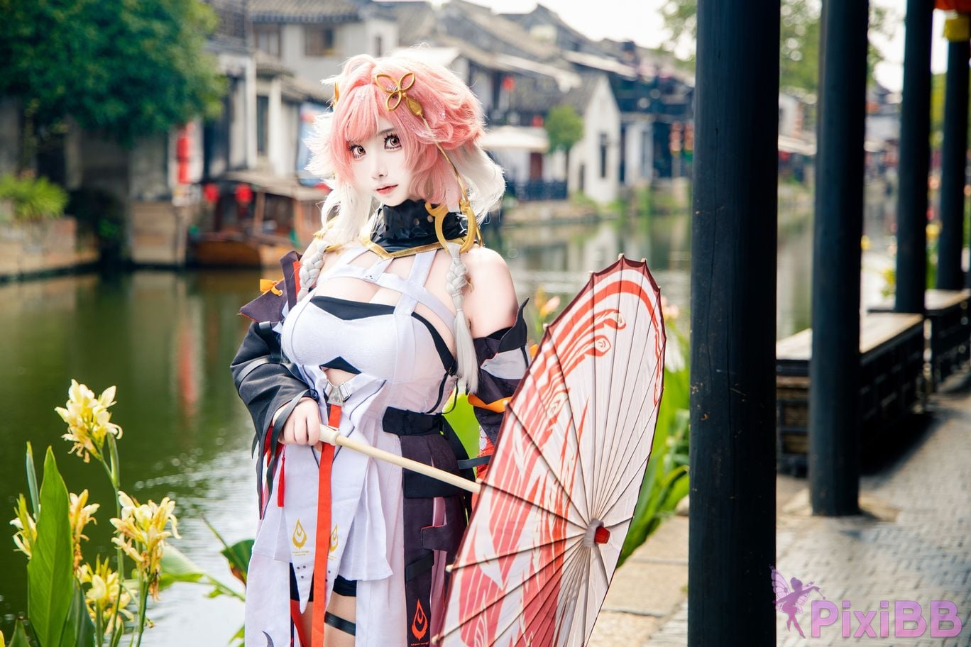 Cosplayer Vanilla Milk Meow Changli Collectors Edition Original Leather Exterior Scene PixiBB.COM 006.JPG