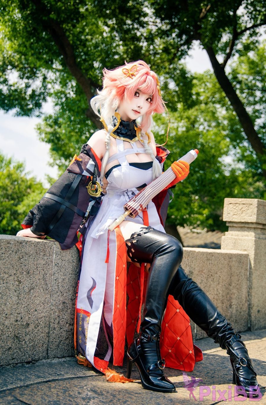 Cosplayer Vanilla Milk Meow Changli Collectors Edition Original Leather Exterior Scene PixiBB.COM 011.JPG