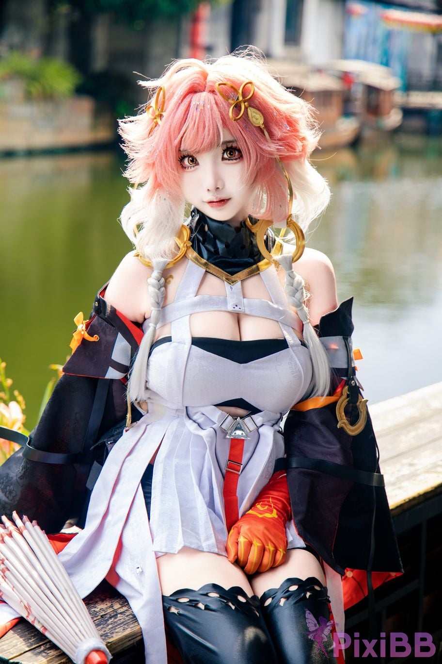 Cosplayer Vanilla Milk Meow Changli Collectors Edition Original Leather Exterior Scene PixiBB.COM 018.JPG