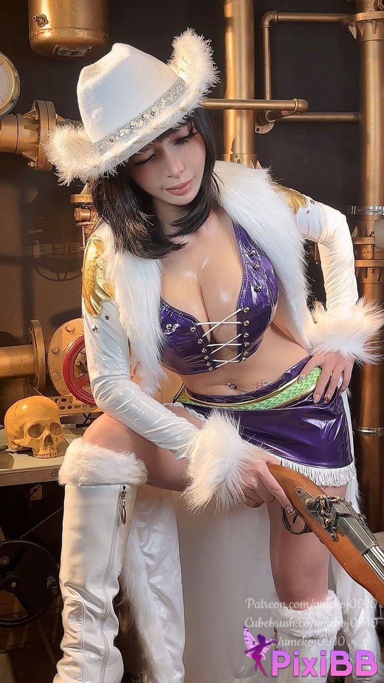 Umeko J Nico Robin Baroque Works PixiBB.COM 16
