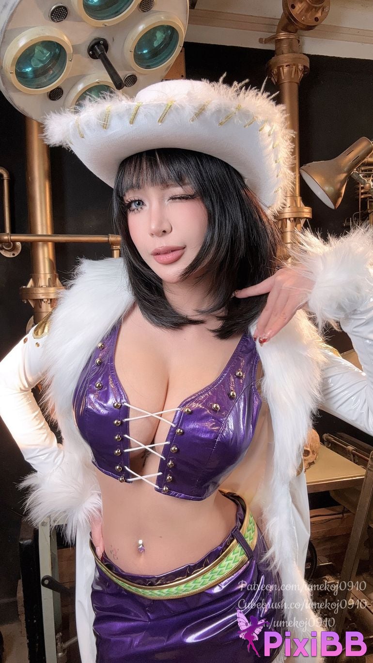 Umeko J Nico Robin Baroque Works PixiBB.COM 6