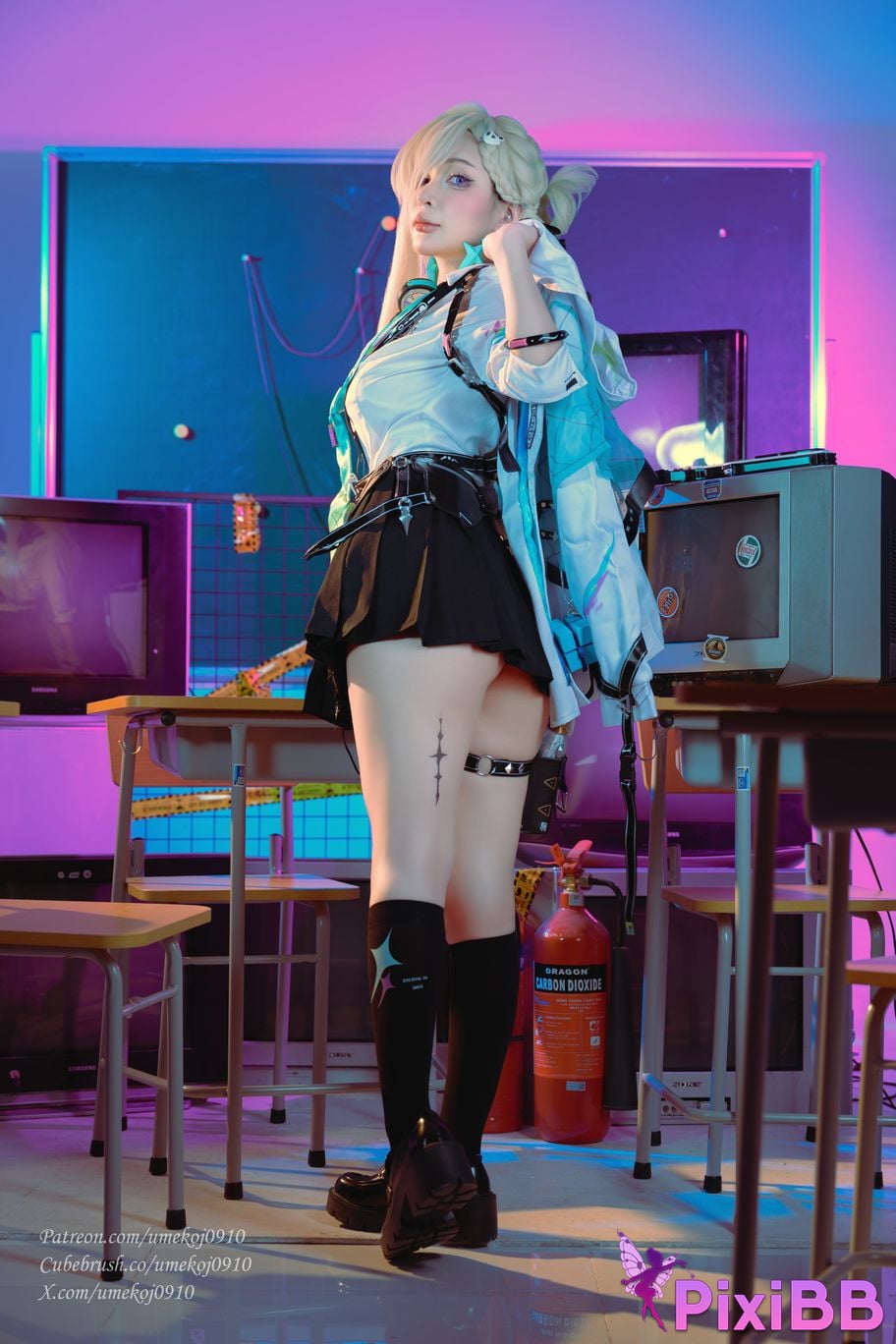 Umeko J Lynae PixiBB.COM 17