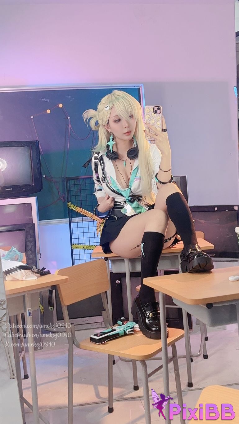 Umeko J Lynae PixiBB.COM 84