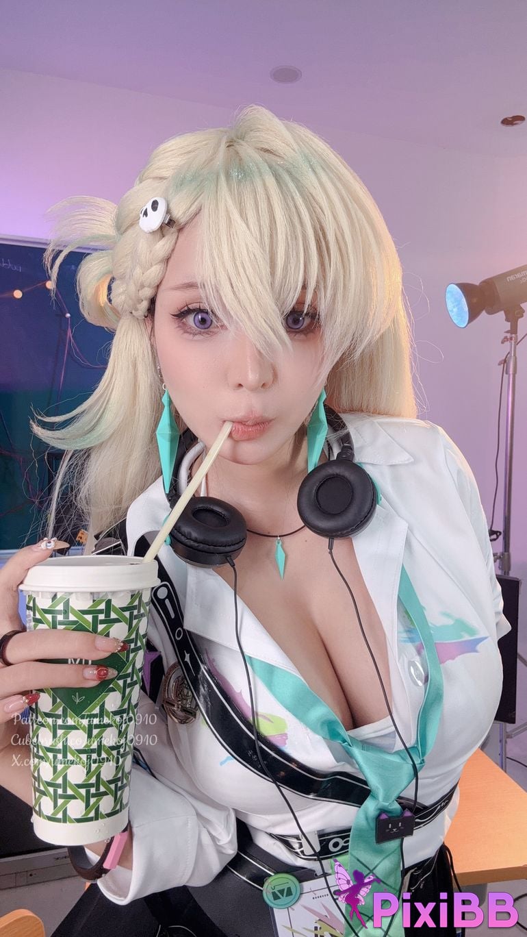 Umeko J Lynae PixiBB.COM 96