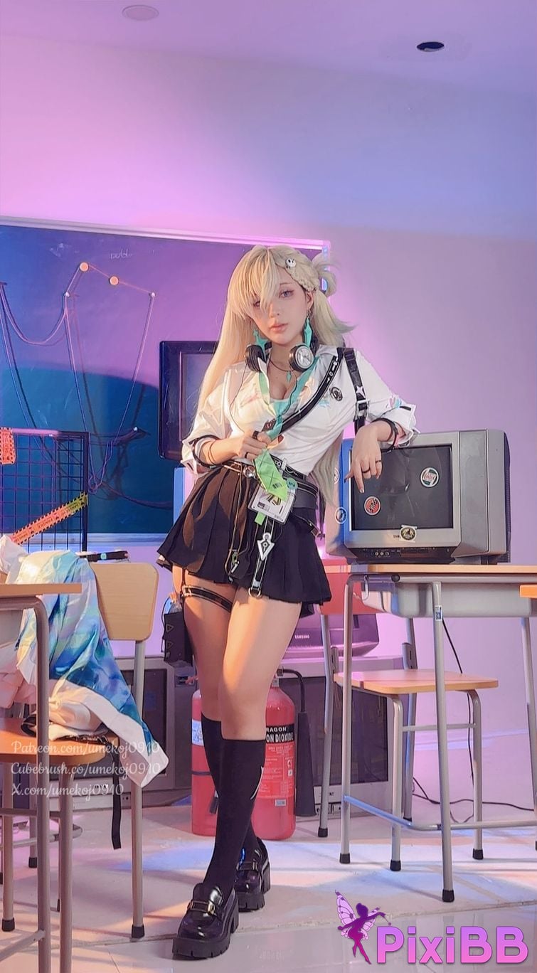 Umeko J Lynae PixiBB.COM 97