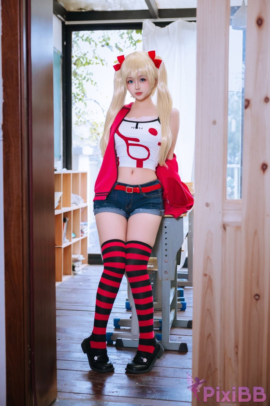 Coser Ri nai jiao PixiBB.COM 010