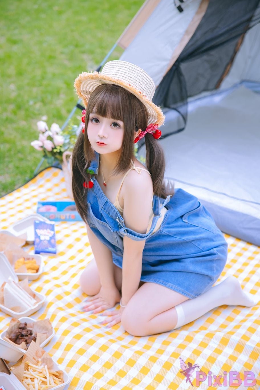 Coser Ri nai jiao PixiBB.COM 001