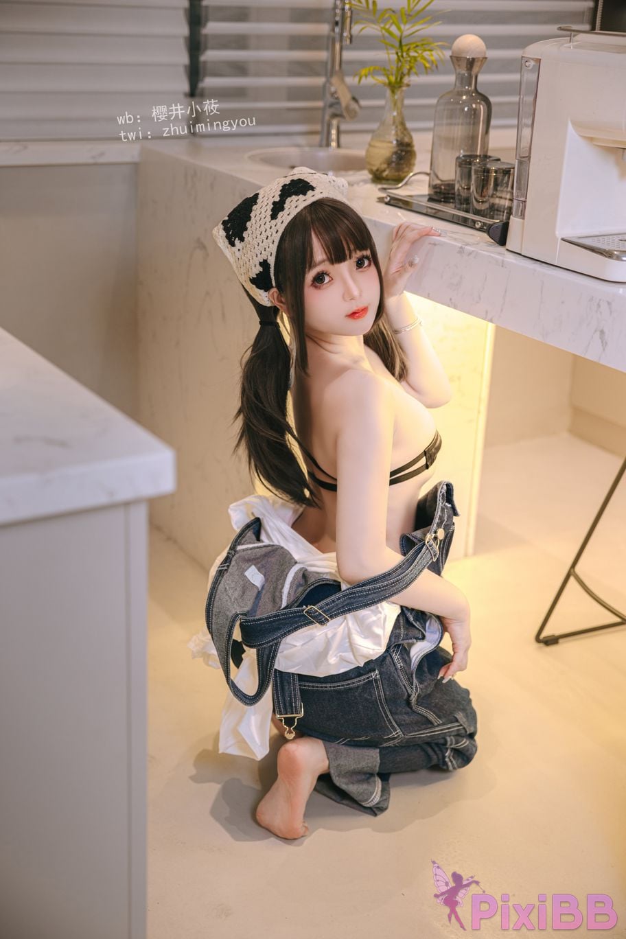 Coser Ri nai jiao PixiBB.COM 016