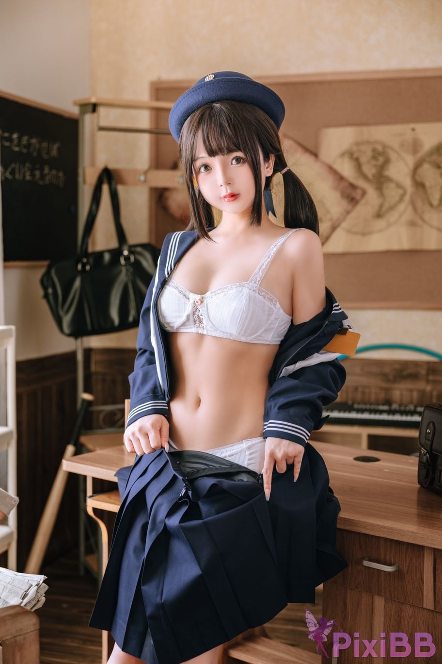 Coser Ri nai jiao PixiBB.COM 030