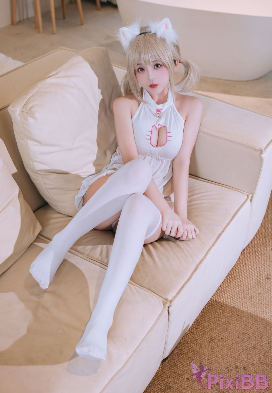 Coser Ri nai jiao PixiBB.COM 001
