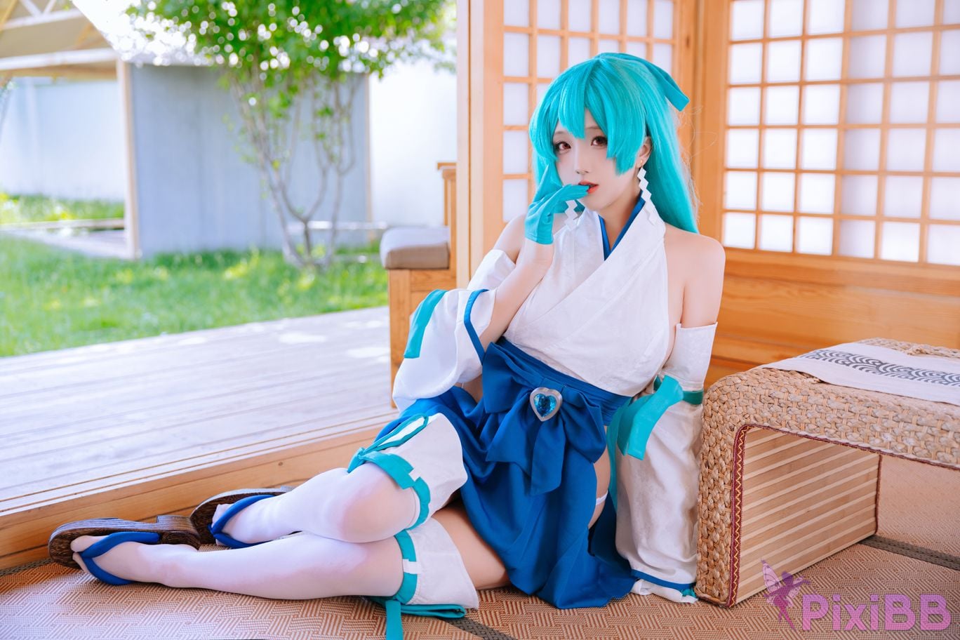 Coser Ri nai jiao PixiBB.COM 009