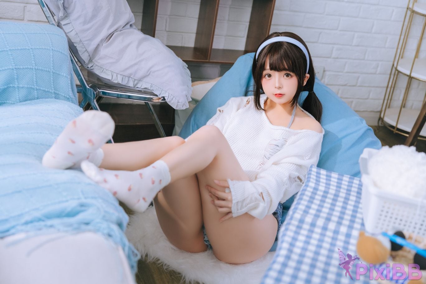 Coser Ri nai jiao PixiBB.COM 024