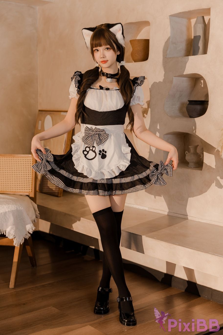 Cosplayer Xue Qing Astra Cat girl shaking PixiBB.COM 001
