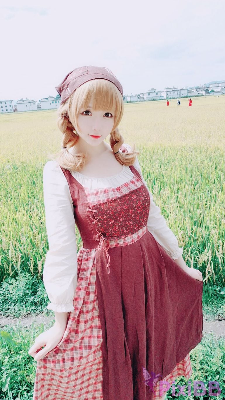 Coser Hoshilily PixiBB.COM 299.JPG