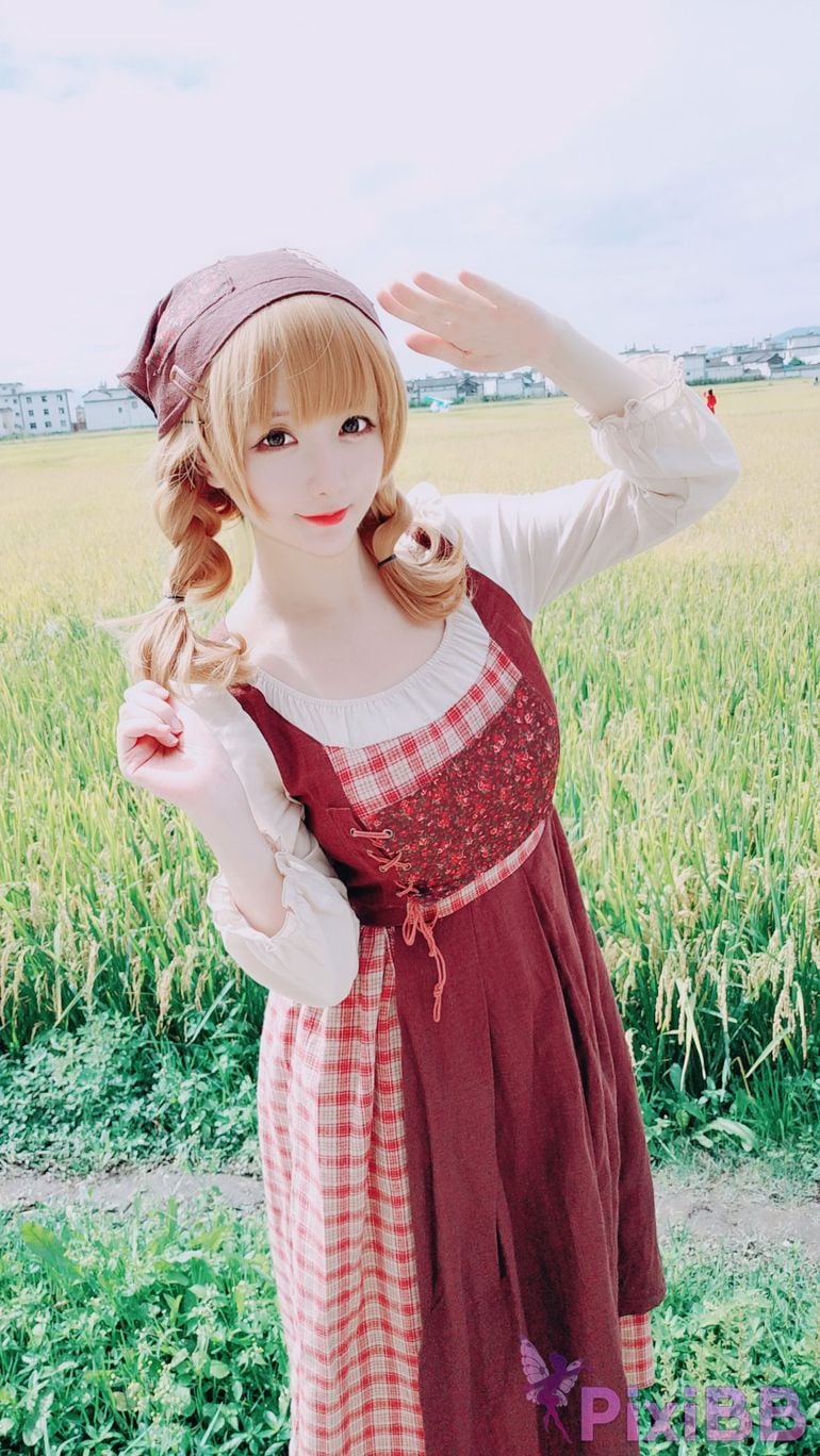 Coser Hoshilily PixiBB.COM 303.JPG