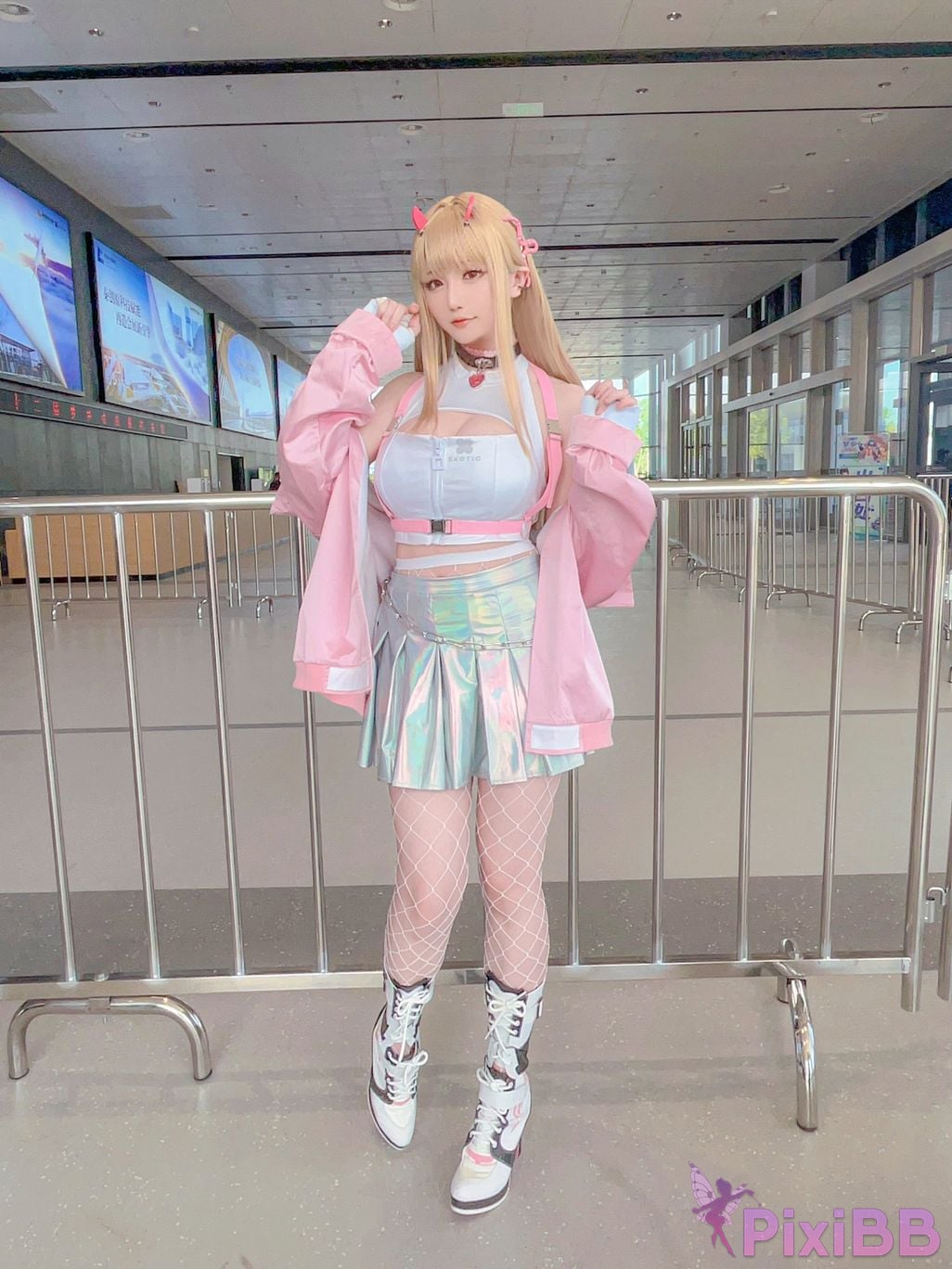 Coser Hoshilily PixiBB.COM 032