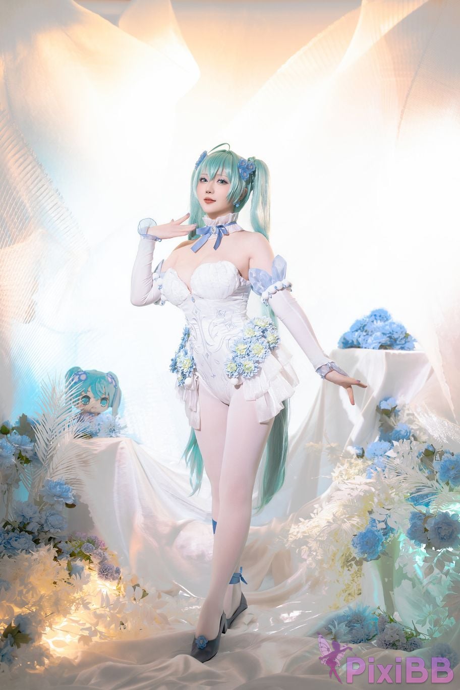 Coser Hoshilily 202402A PixiBB.COM 001