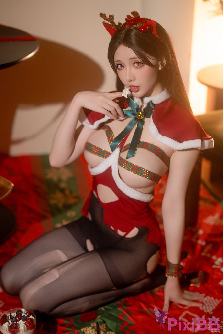 Coser Hoshilily 2024 PixiBB.COM 015.JPG