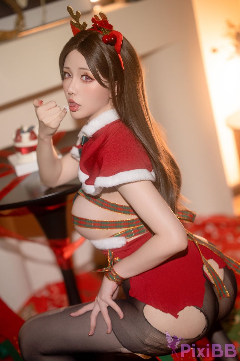 Coser Hoshilily 2024 PixiBB.COM 025.JPG