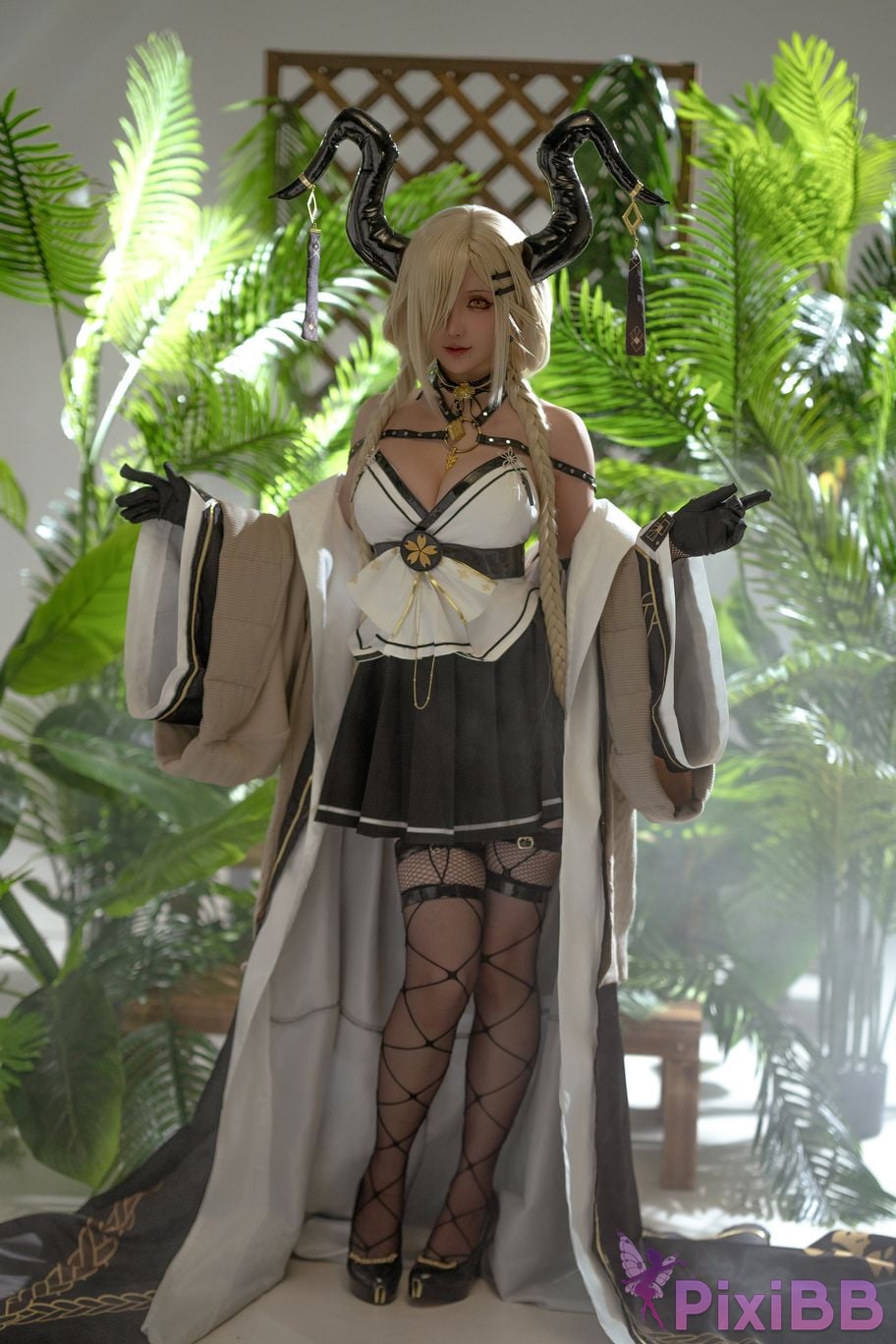 Coser Hoshilily 2024 PixiBB.COM 046
