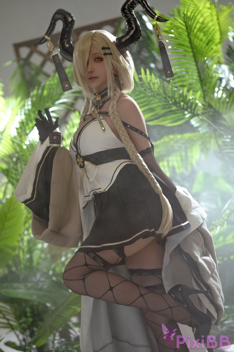 Coser Hoshilily 2024 PixiBB.COM 049